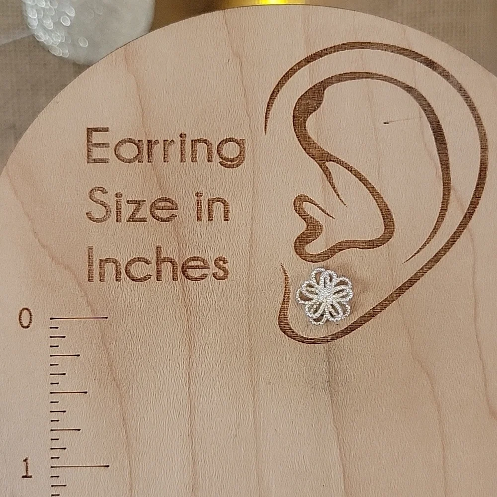 LOOP BLOSSOM STUD EARRINGS - Picture 5 of 7